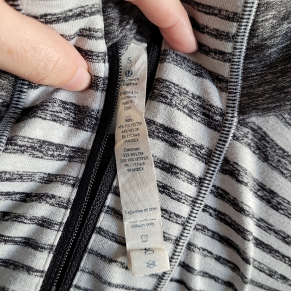 Lululemon Mens Surge Warm Up ½ zip Long Sleeve Top Size Small - Picture 9 of 12